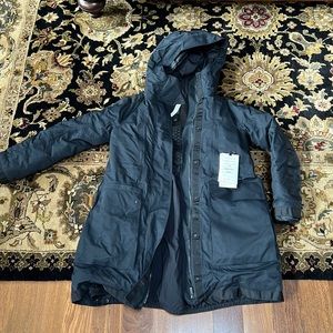 lululemon ✨OUT IN THE ELEMENTS PARKA✨ (I have the wrong tag lol)